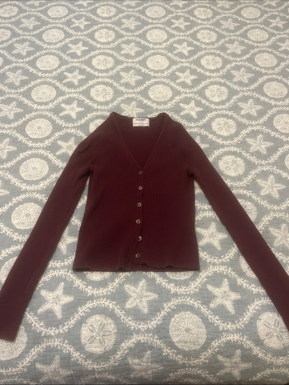 Old Navy Ribbed Button-Front V-Neck Cardigan in Burgundy